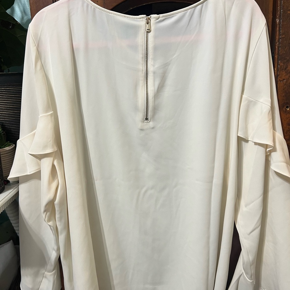 Chicos Ruffle Sleeve Tunic Solid Ruffle Tunic Cre… - image 4